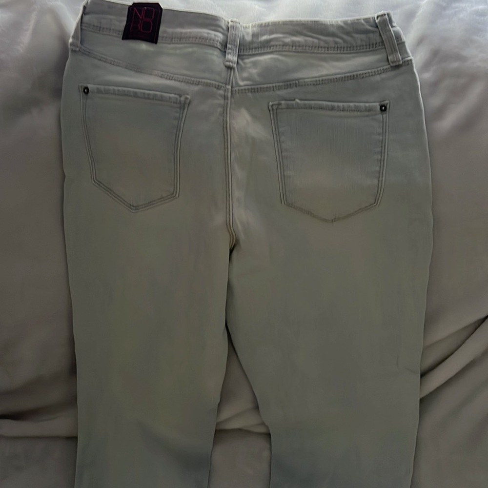 Light jeans - Picture 4 of 5